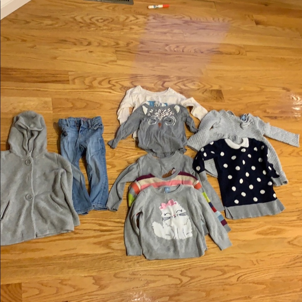 Lot of GAP kids clothes